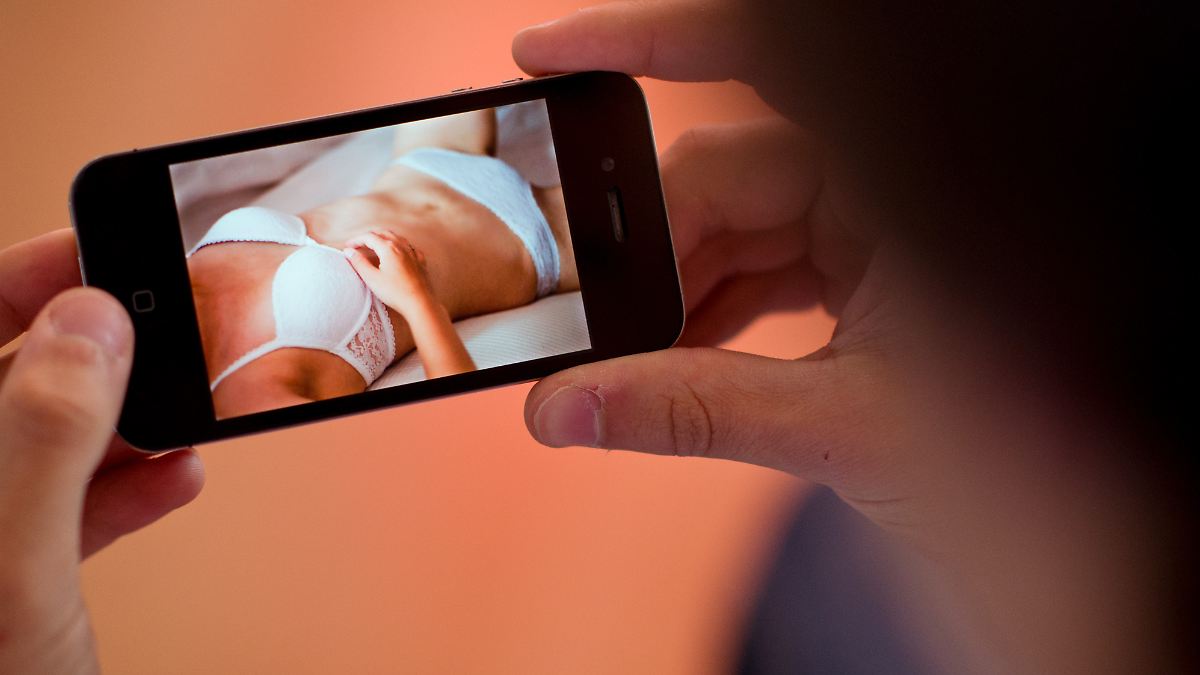 Apple's App Store Crackdown: The Hot Tub Porn App Controversy Apple's App Store Crackdown: The Hot Tub Porn App Controversy