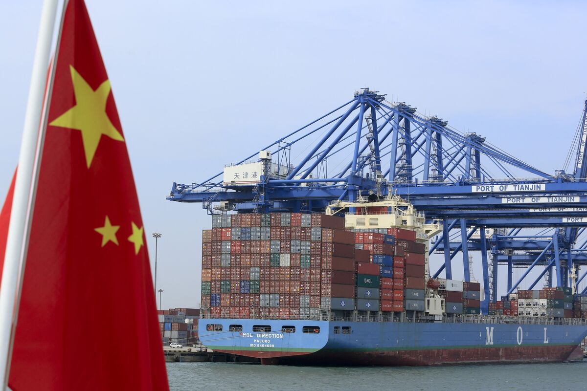 China's Measured Response: Analysts Assess Restrained Tariff Retaliation China's Measured Response: Analysts Assess Restrained Tariff Retaliation