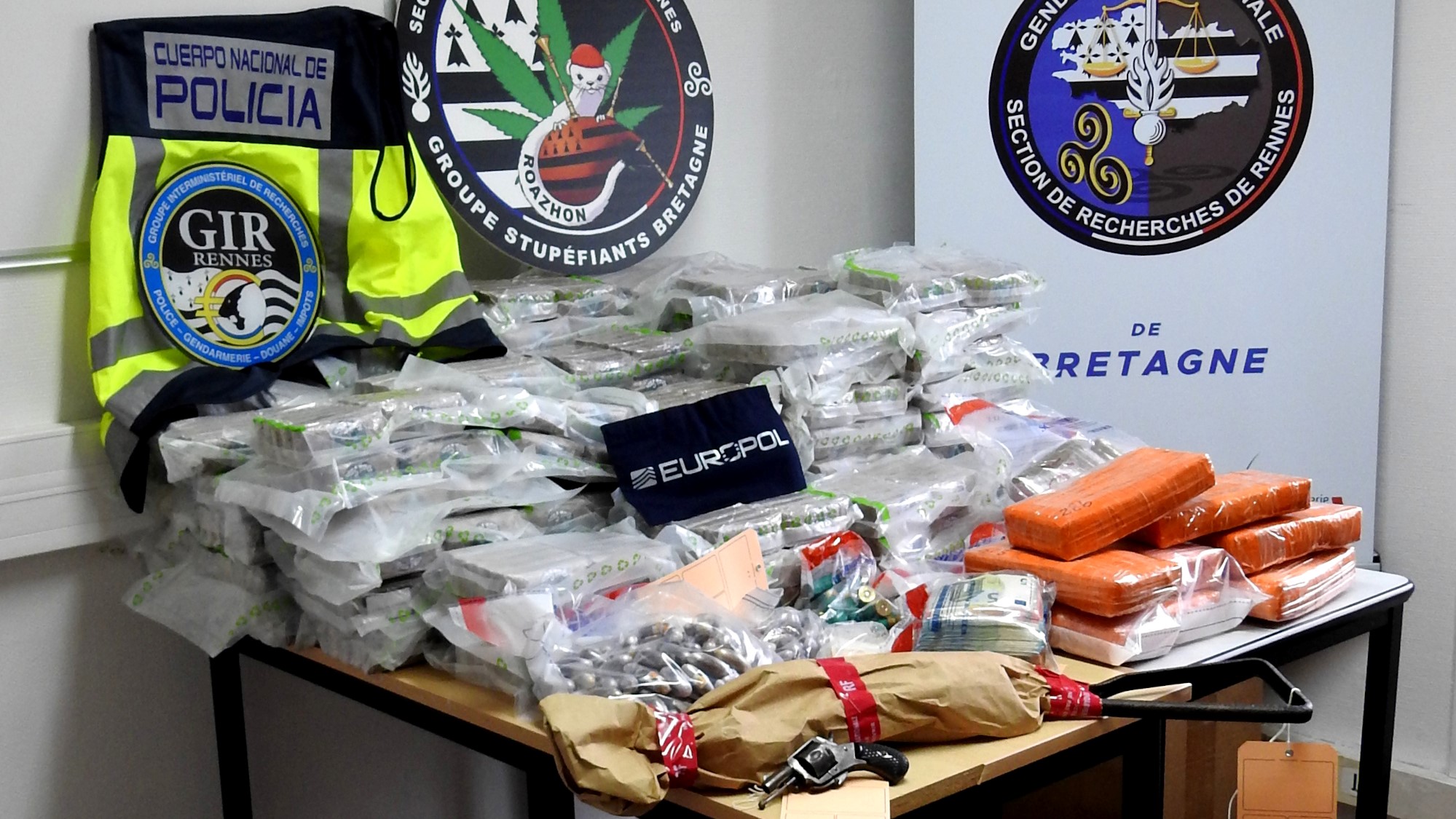 French-Spanish Drug Smuggling Ring Busted: High-Speed Trafficking Network Dismantled French-Spanish Drug Smuggling Ring Busted: High-Speed Trafficking Network Dismantled