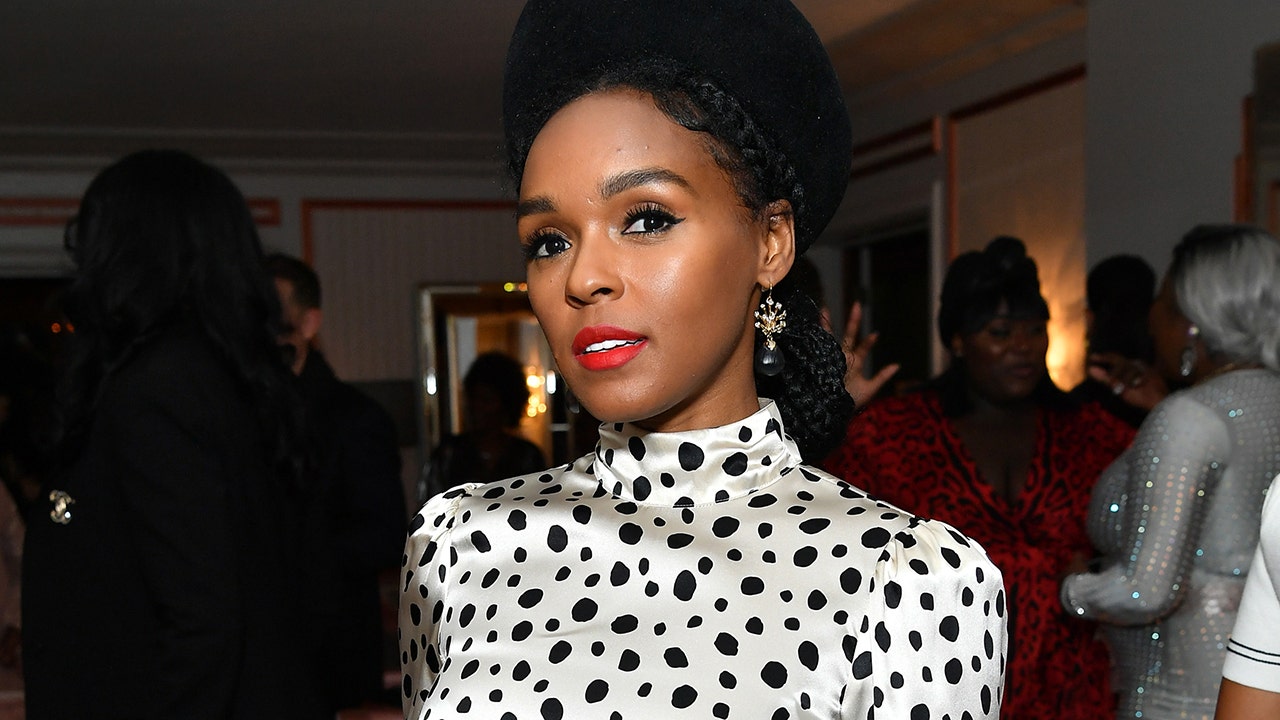 Janelle Monáe Calls Out Nelly's Trump Inauguration Performance At Grammys Afterparty Janelle Monáe Calls Out Nelly's Trump Inauguration Performance At Grammys Afterparty