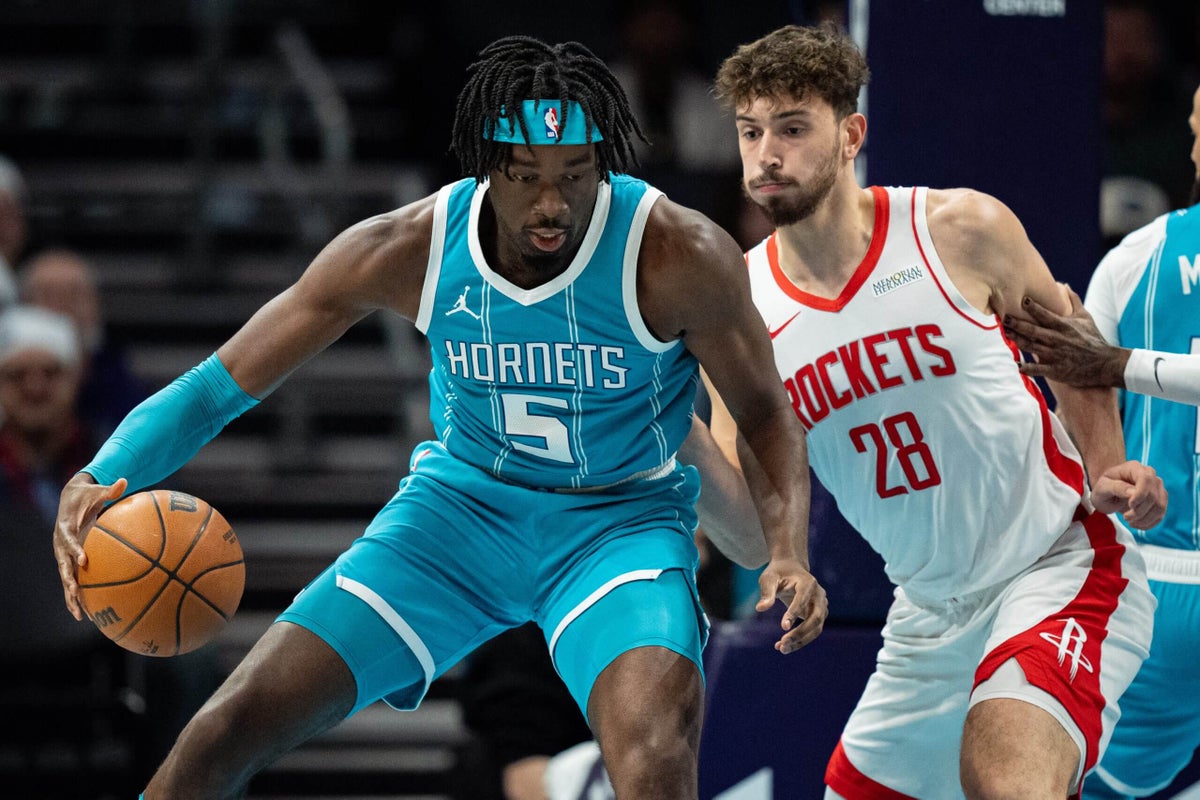Lakers-Hornets Trade Grades: Analyzing The Mark Williams Deal Lakers-Hornets Trade Grades: Analyzing The Mark Williams Deal
