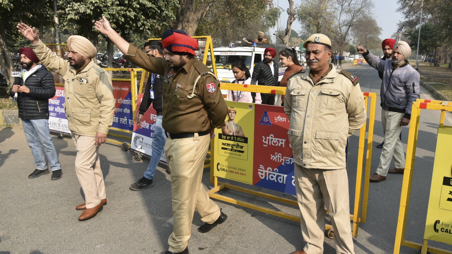 Over 100 Indian Migrants Deported From US Arrive In Amritsar Over 100 Indian Migrants Deported From US Arrive In Amritsar