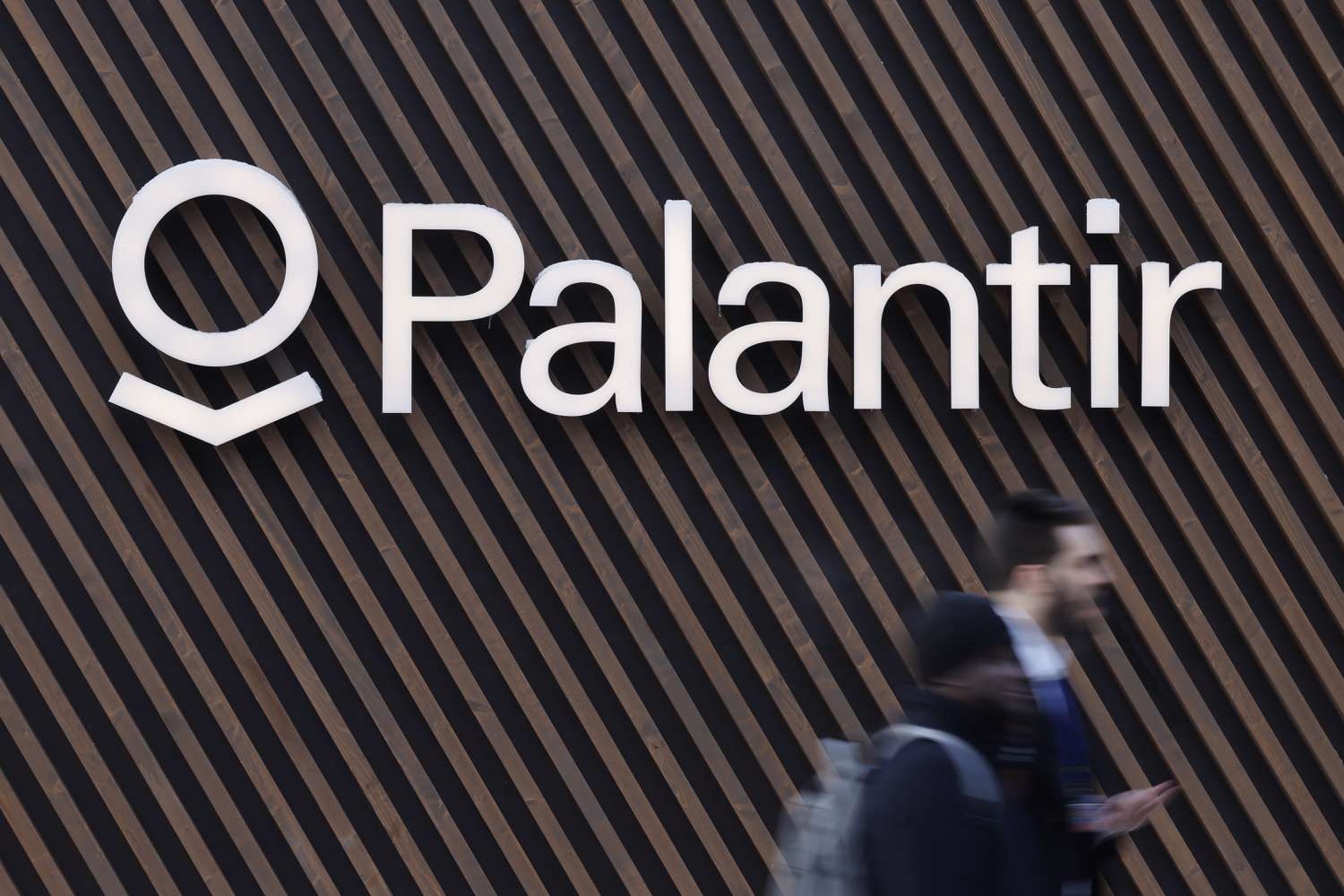Palantir Stock Rockets To Record High: Understanding Tuesday's Surge Palantir Stock Rockets To Record High: Understanding Tuesday's Surge