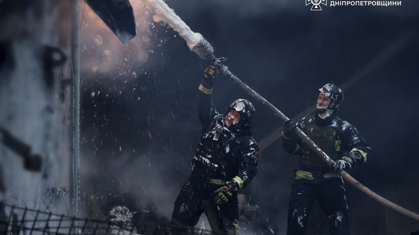 Russian Strikes Near Ukrainian Nuclear Plants Raise Concerns Over Kyiv's Security Russian Strikes Near Ukrainian Nuclear Plants Raise Concerns Over Kyiv's Security