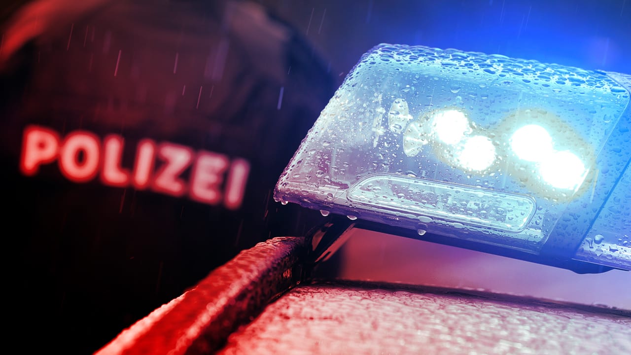 Schwerer Unfall Auf B3 Bei Schneverdingen: Gasflaschen-Lkw Verunglückt Schwerer Unfall Auf B3 Bei Schneverdingen: Gasflaschen-Lkw Verunglückt