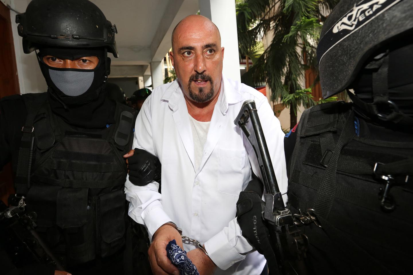 Serge Atlaoui Libéré : Retour En France Après 10 Ans De Détention En Indonésie Serge Atlaoui Libéré : Retour En France Après 10 Ans De Détention En Indonésie