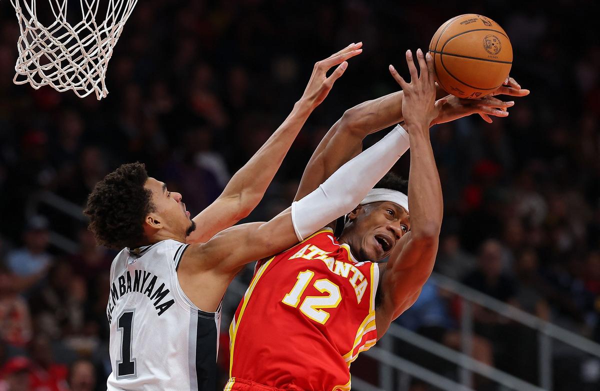 Wembanyama Et Fox Mènent Les Spurs À La Victoire Contre Atlanta Wembanyama Et Fox Mènent Les Spurs À La Victoire Contre Atlanta