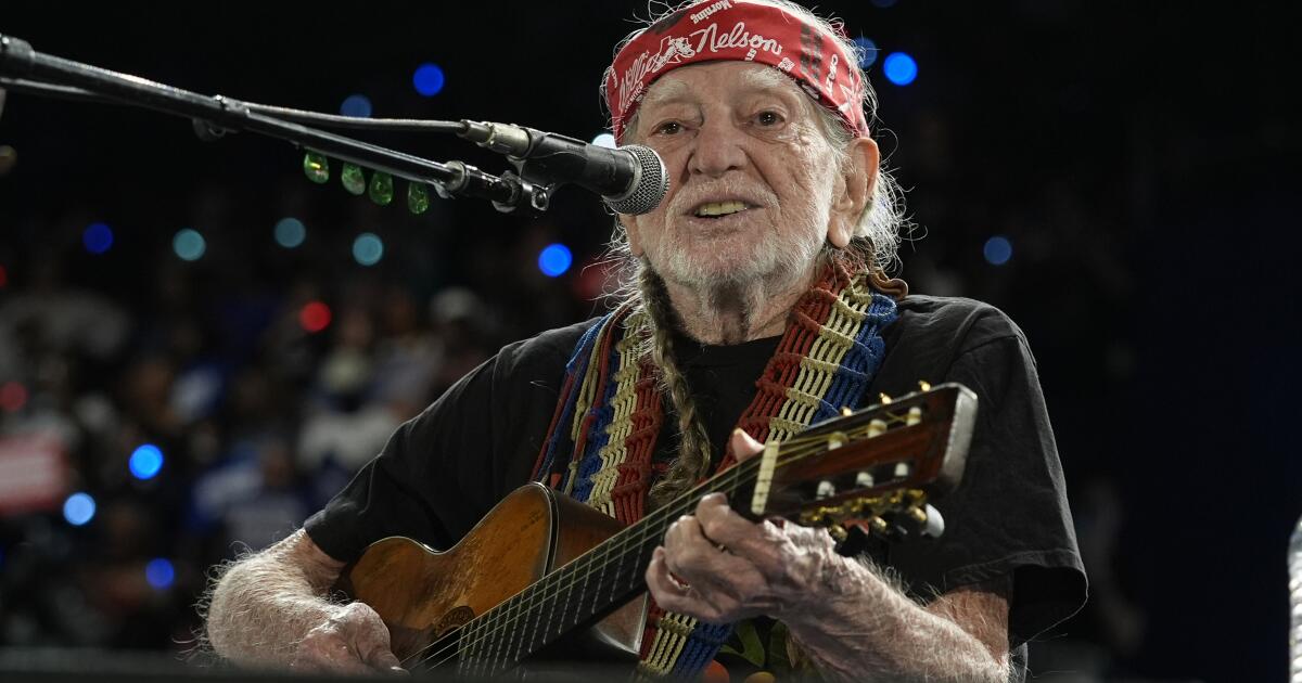 Willie Nelson And Bob Dylan: Outlaw Fest Reunion Willie Nelson And Bob Dylan: Outlaw Fest Reunion